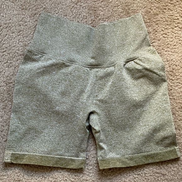 BUNDLE Peachy Bunz scrumptious shorts 🌱✨ - Picture 8 of 14